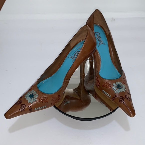 EUC Carlos Santana Pumps - Picture 1 of 6